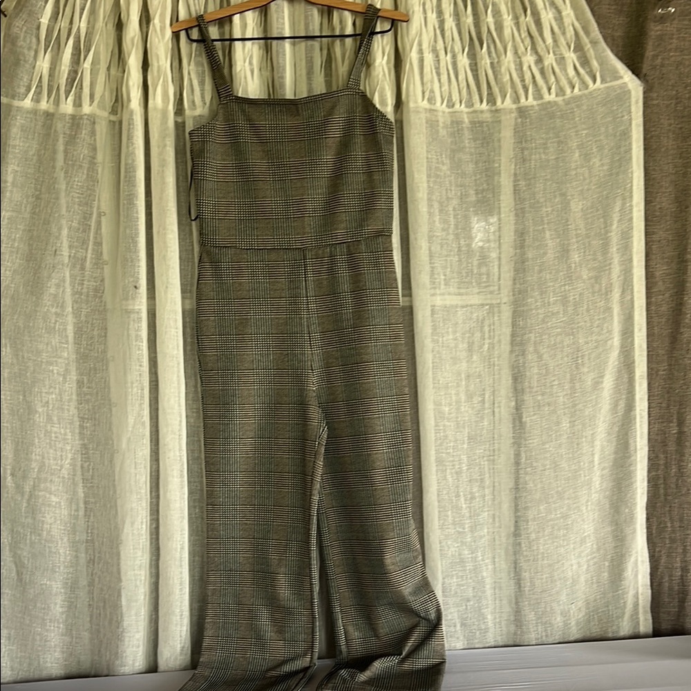 Sanctuary Olive Utility Jumpsuit Versatile Casual Wear
